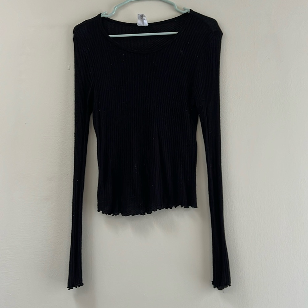 Black long sleeve basic top